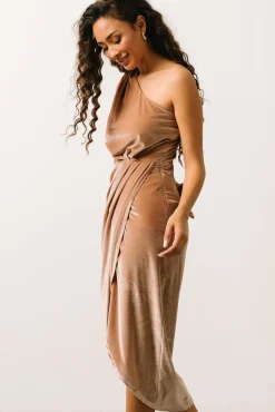 Baltic Born Kourtney Velvet One Shoulder Midi Dress |