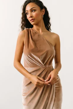 Baltic Born Kourtney Velvet One Shoulder Midi Dress |