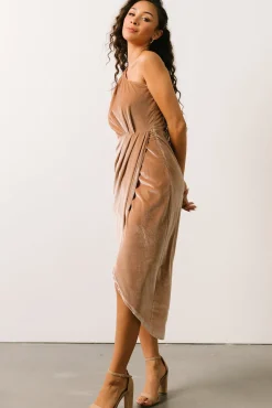Baltic Born Kourtney Velvet One Shoulder Midi Dress |